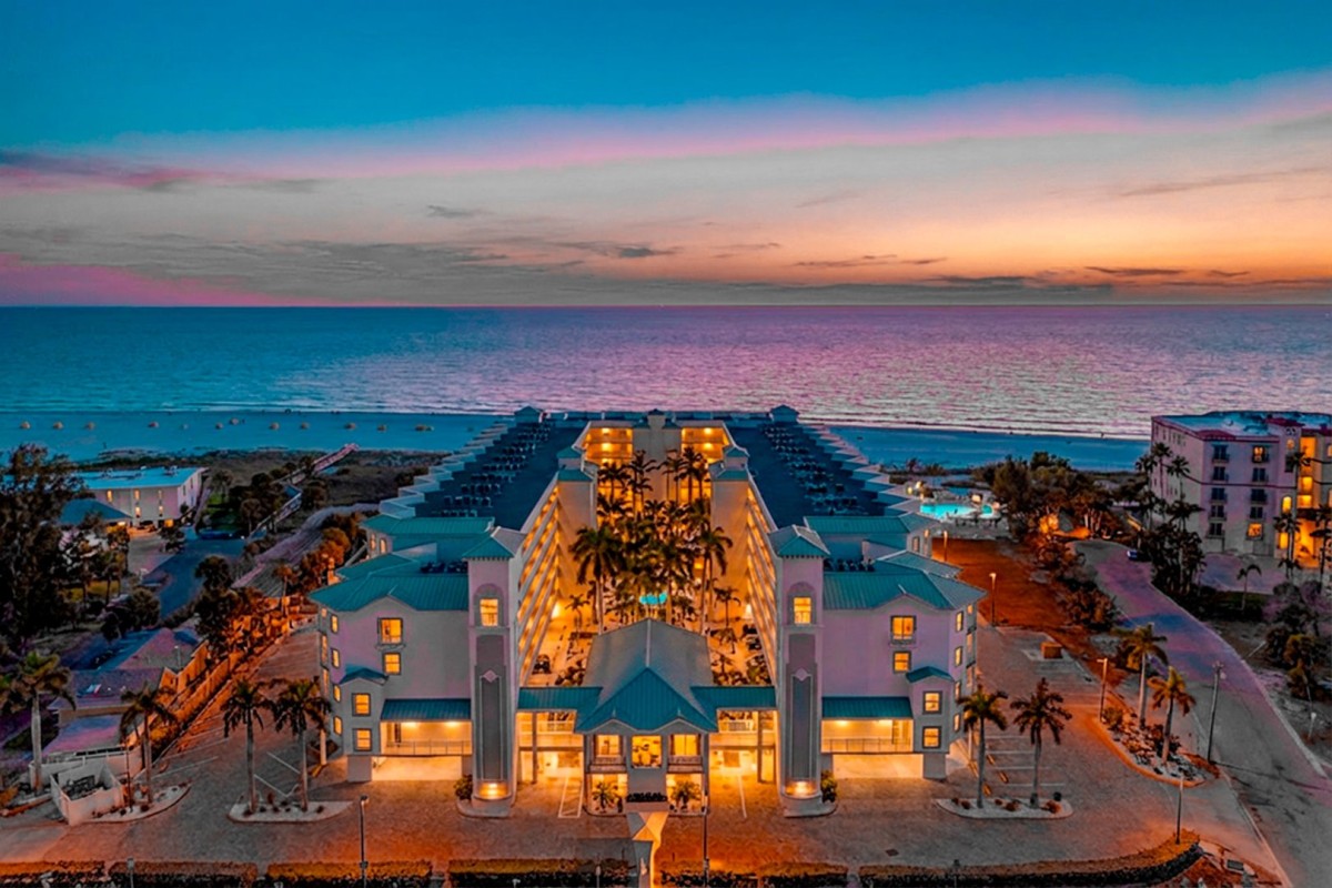 Sandcastle Realty, Inc.-Sunset Vistas N-608-image-1