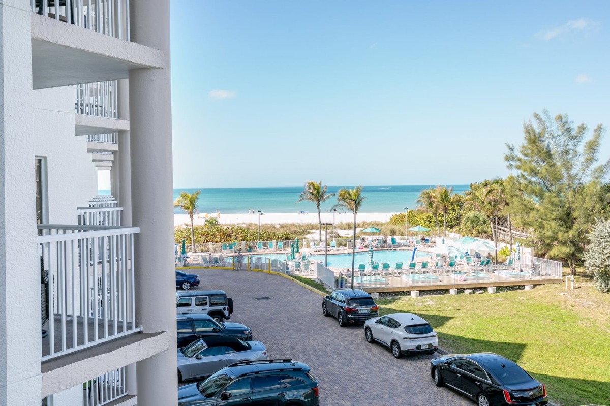 Sandcastle Realty, Inc.-Sunset Vistas 307N-image-1